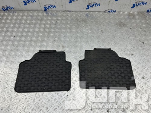 Коврики задние 2шт. для BMW E90 oe 51470427558 запчасти бу Коврики задние 2шт. для BMW E90 oe 51470427558 разборка бу
