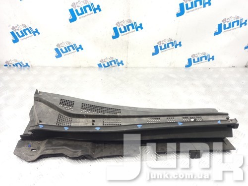 Накладка жабо правая для Mazda CX-30 oe DGH9507R0A запчасти бу Накладка жабо правая для Mazda CX-30 oe DGH9507R0A разборка бу