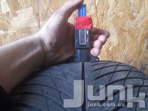 Michelin Pilot Alpin 5 SUV 225/60 R18 104H Run Flat Б/У 4,5 мм