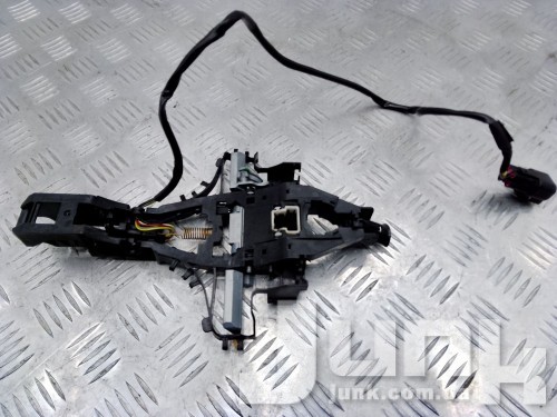 Опорная скоба задней левой двери для Volvo S80 II oe 30784204 разборка бу