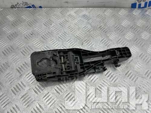 Опорная скоба передней правой двери для Porsche Macan oe 95B839886B запчасти бу Опорная скоба передней правой двери для Porsche Macan oe 95B839886B разборка бу