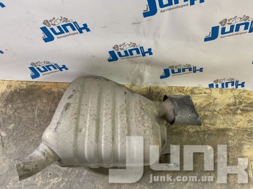 Глушитель задняя левая часть для Audi Q5 oe 8R0253609AN запчасти бу Глушитель задняя левая часть для Audi Q5 oe 8R0253609AN разборка бу