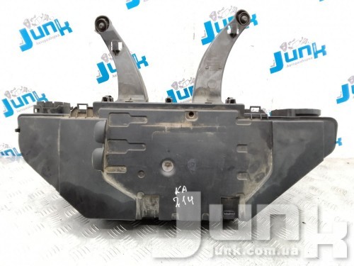 Корпус воздушного фильтра для BMW X5 E70 oe 13717804233 разборка бу