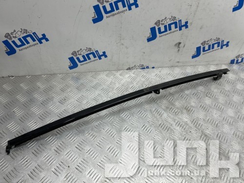 Оконная перемычка задней правой двери для Infiniti QX80 oe 822221LA0A запчасти бу Оконная перемычка задней правой двери для Infiniti QX80 oe 822221LA0A разборка бу