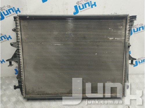 Радиатор охлаждения  двигателя для Audi Q7 4L oe 7L0121253A разборка бу