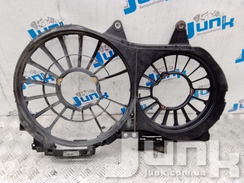 Диффузор радиатора охлаждения для Audi A4 B7 oe 8E0121207F разборка бу