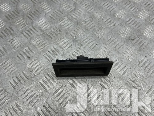 Кнопка крышки багажника oe 5N0827566T разборка бу