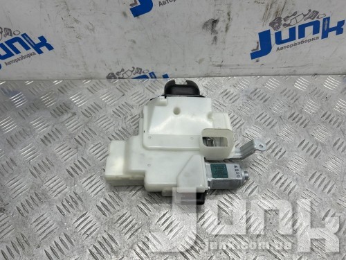 Замок крышки багажника для Infiniti QX80 oe 905001AA0A запчасти бу Замок крышки багажника для Infiniti QX80 oe 905001AA0A разборка бу