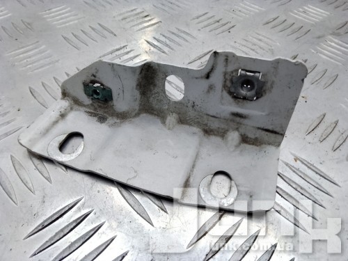 Кронштейн переднего бампера левый для Cadillac ATS