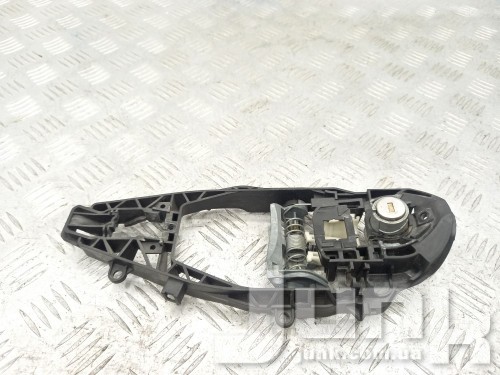 Опорная скоба передней левой двери для BMW 2-га серія oe 51219881777 разборка бу