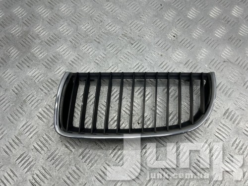 Решетка радиатора левая для BMW E90 oe 51137120009 разборка бу