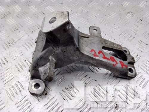 Кронштейн опоры двигателя правый для Audi A6 C7 oe 4G0199308E разборка бу