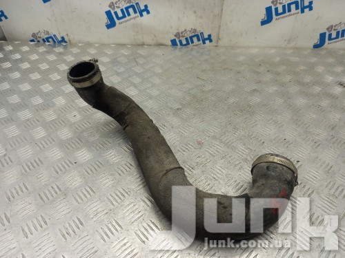 Патрубок интеркулера для Audi A4 (Б9) oe 8W0145738P запчасти бу Патрубок интеркулера для Audi A4 (Б9) oe 8W0145738P разборка бу