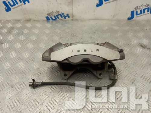 Суппорт тормозной передний правый для Tesla Model 3 oe 104462200D запчасти бу Суппорт тормозной передний правый для Tesla Model 3 oe 104462200D разборка бу