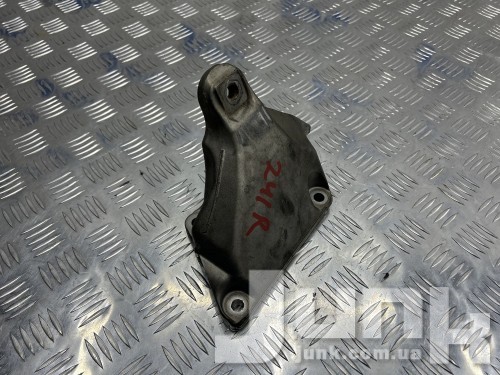 Кронштейн опоры двигателя правый для BMW F30 oe 22116788610 разборка бу
