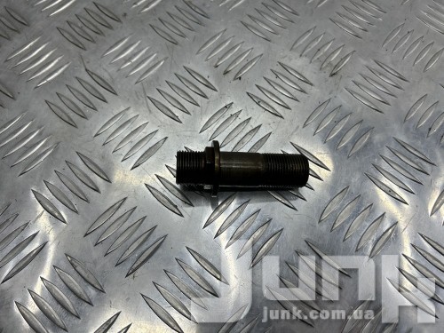 Штуцер теплообменника для Infiniti FX35 oe 213137S01A запчасти бу Штуцер теплообменника для Infiniti FX35 oe 213137S01A разборка бу