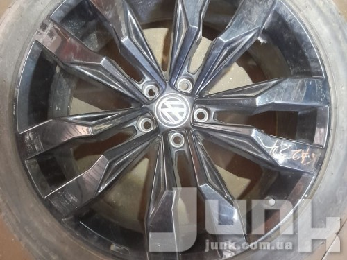 Volkswagen OEM 5NN601025E Suzuka R-line 8,5x20 5x112 ET38 DIA57,1 (gloss black) Б/У oe  разборка бу