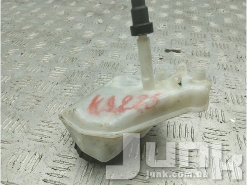 Бачок главного тормозного цилиндра для Volvo S60 II oe 30665177 запчасти бу Бачок главного тормозного цилиндра для Volvo S60 II oe 30665177 разборка бу