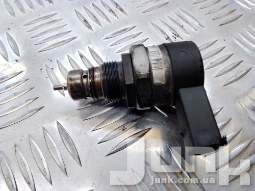 Регулятор давления топлива для Вольксваген Passat B7 oe 057130764AB разборка бу