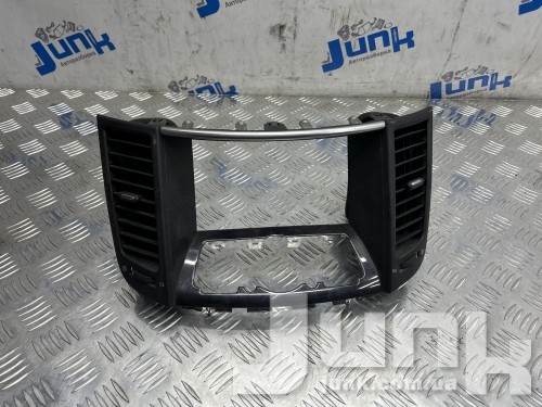 Воздушный дефлектор центральной консоли для Infiniti FX35 oe 682701CA1B разборка бу