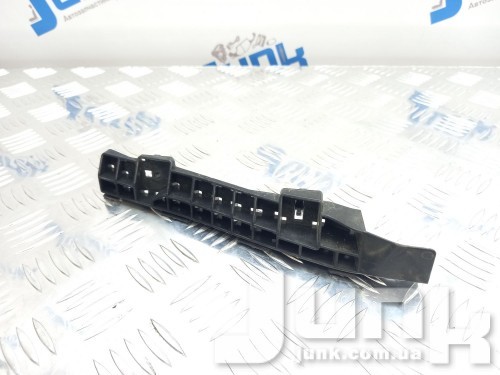 Кронштейн переднего бампера правый для Субару Форестер 4 SJ oe 57707SG020 разборка бу