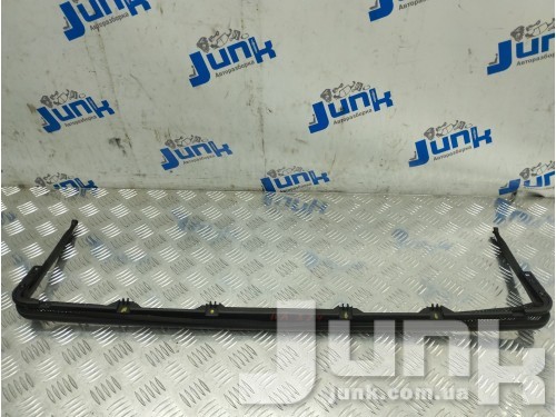 Ветроотражатель для Mercedes x156 oe A2057800144 разборка бу