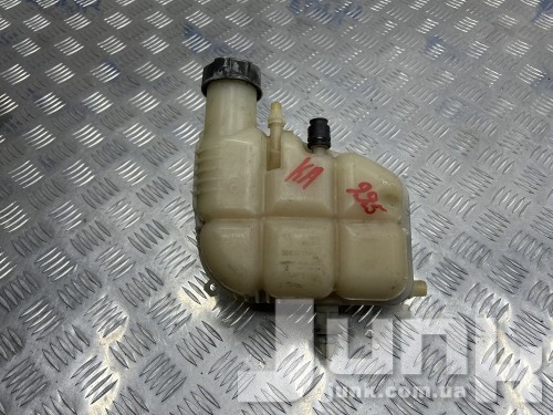 Бачок расширительный для BMW 2-га серія oe 17138687503 разборка бу