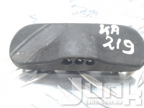 Форсунка омывателя лобового стекла правая для Ауди Ку 5 oe 8R0955988B разборка бу