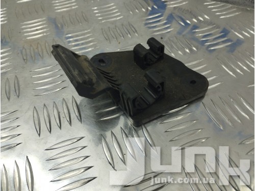 Кронштейн трубки кондиционера для Вольксваген Tiguan I oe 5N0820769B запчасти бу Кронштейн трубки кондиционера для Вольксваген Tiguan I oe 5N0820769B разборка бу