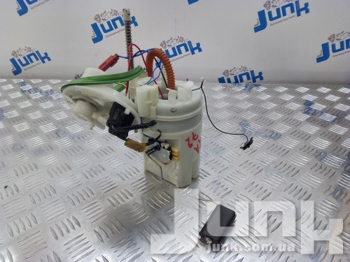 Модуль топливного насоса с датчиком уровня топлива для BMW X5 E70 oe 16117195464 разборка бу