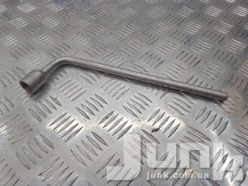 Балонный ключ для Мерседес W203 Ц-класс oe A1205810246 разборка бу