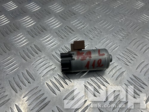 Моторчик регулировки продольного положения левого сидения для Mercedes W205 oe A0009102609 разборка бу