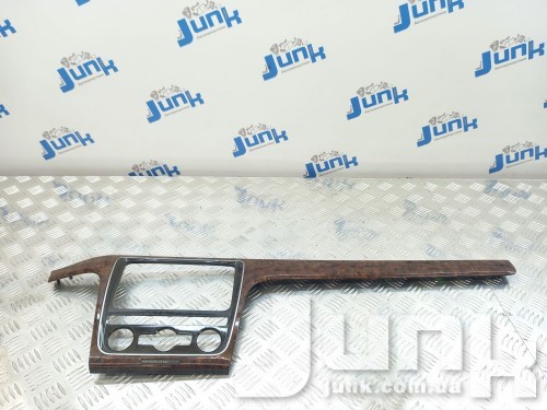 Накладка торпедо декоративная для Вольксваген Passat B7 oe 561857212DHIN разборка бу