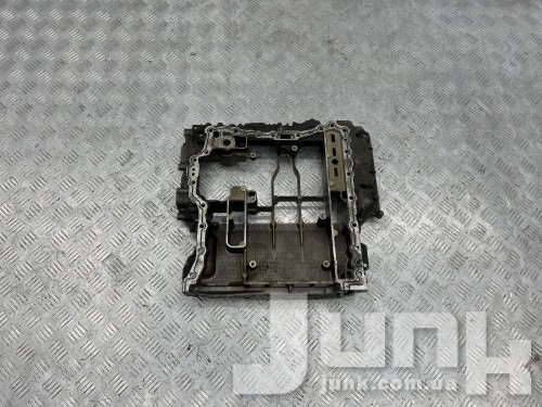 Поддон масляный верхняя часть для Audi A6 C7 oe 06E103601AP запчасти бу Поддон масляный верхняя часть для Audi A6 C7 oe 06E103601AP разборка бу