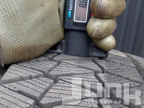 Bridgestone Blizzak DM-V2 225/55 R18 98T Б/У 9 мм разборка бу