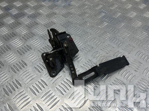 Замок капота (крюк захватный) для Audi A6 C5 oe 4B0823480E разборка бу