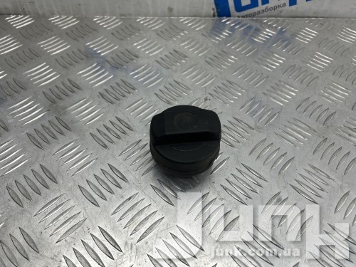 Крышка заливной горловины топливного бака для Audi A4 B5 oe 191201553A запчасти бу Крышка заливной горловины топливного бака для Audi A4 B5 oe 191201553A разборка бу