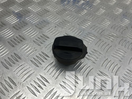 Крышка заливной горловины топливного бака для Audi A4 B5 oe 1J0201553C запчасти бу Крышка заливной горловины топливного бака для Audi A4 B5 oe 1J0201553C разборка бу