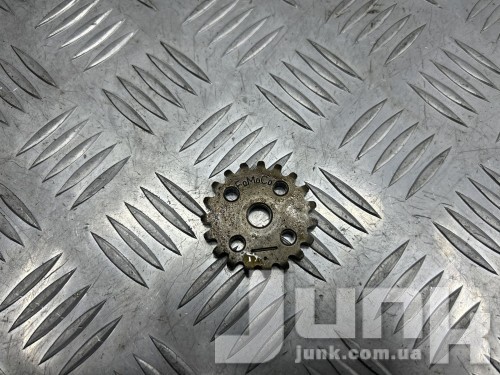 Звездочка масляного насоса для Land Rover Range Rover Evoque oe LR025300 разборка бу