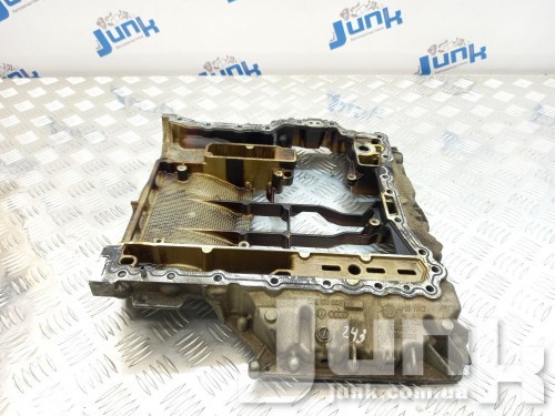 Поддон масляный верхняя часть для Audi Q5 oe 06E103601AP разборка бу