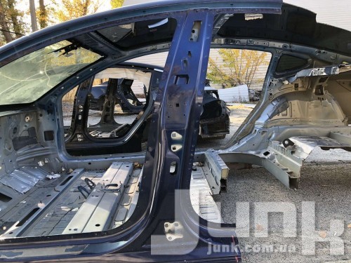 Центральная стойка с порогом левая для Tesla Model 3 oe 1504887S0B разборка бу