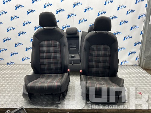 Сиденье комплект Golf 7 для Вольксваген Golf MK7 oe 5QM881105C разборка бу