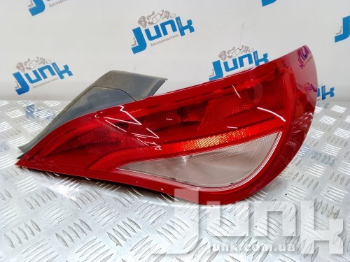 Фонарь правый в крыле для Mercedes C117 CLA oe A1179060201 разборка бу