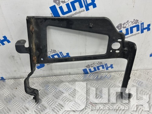 Кронштейн дополнительного  радиатора для Audi Q7 4M oe 4M0121262Q разборка бу