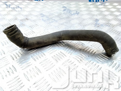 Патрубок системы охлаждения для Mercedes C117 CLA oe A2465010182 разборка бу