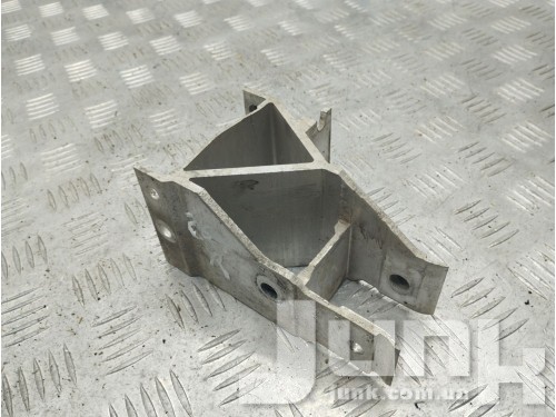 Кронштейн усилителя переднего бампера правый для BMW 7-серия G11 2016-2022 oe 51117357216 запчасти бу Кронштейн усилителя переднего бампера правый для BMW 7-серия G11 2016-2022 oe 51117357216 разборка бу