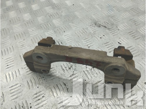 Скоба переднего суппорта для BMW F02 oe 34116786820 запчасти бу Скоба переднего суппорта для BMW F02 oe 34116786820 разборка бу