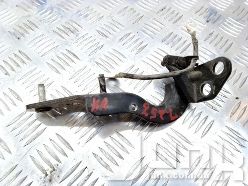 Петля крышки багажника левая для Land Rover Range Rover IV (L405) 2012-2021 oe LR036594 разборка бу