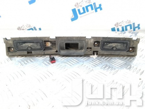 Накладка крышки багажника для Land Rover Range Rover IV (L405) 2012-2021 oe LR037608 разборка бу