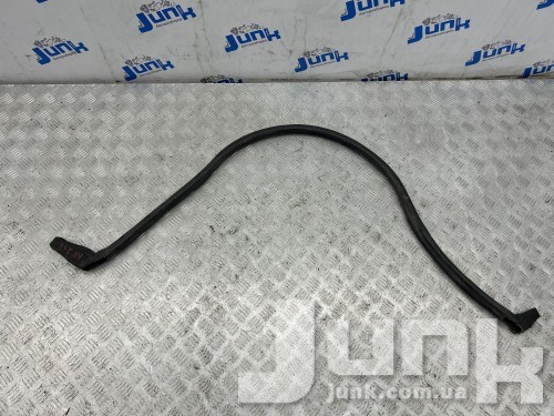 Уплотнитель капота для Land Rover Range Rover IV (L405) 2012-2021 oe LR034449 разборка бу